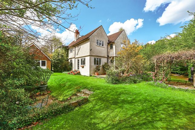 Durnsford Avenue, Hampshire GU52 5 bed detached house for sale