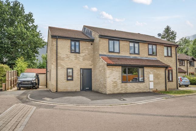 4 bedroom semi-detached house for sale