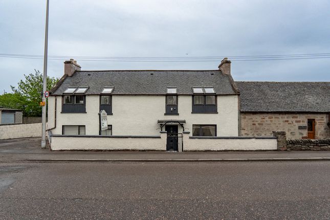 6 bedroom semi-detached house for sale