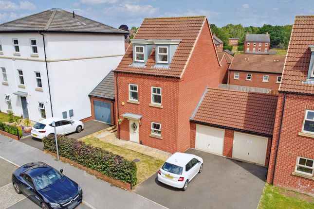 Weaving Gardens, Nottingham 4 bed link detached house for sale