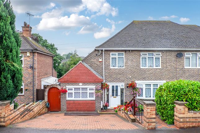 Read Way, Gravesend, Kent, DA12 3 bed semi
