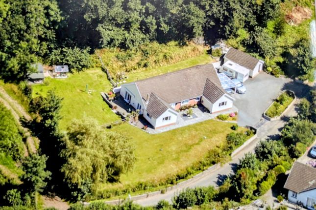 Broadlay, Ferryside, Carmarthenshire. 4 bed detached house for sale