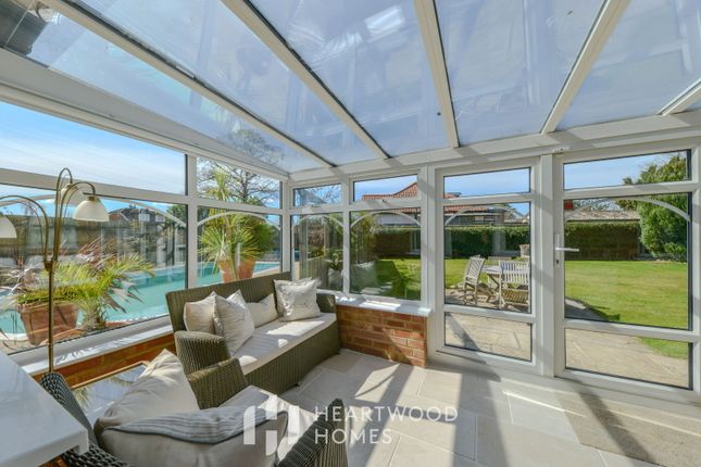 Stanley Avenue, St. Albans, AL2 3AB 5 bed detached bungalow for sale