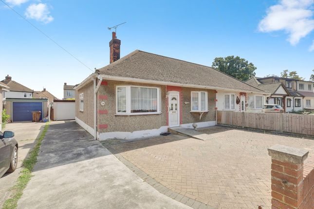 Glenmere Park Avenue, Benfleet, SS7 2 bed semi