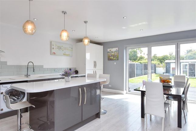 6 bed detached bungalow