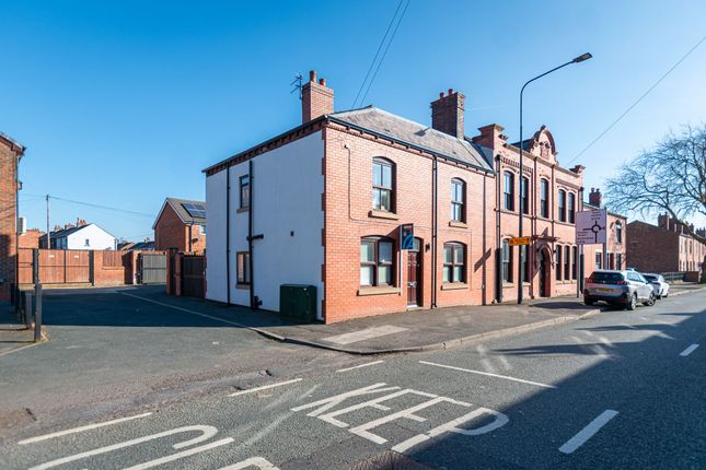 Firs Lane, Leigh WN7 2 bed flat for sale
