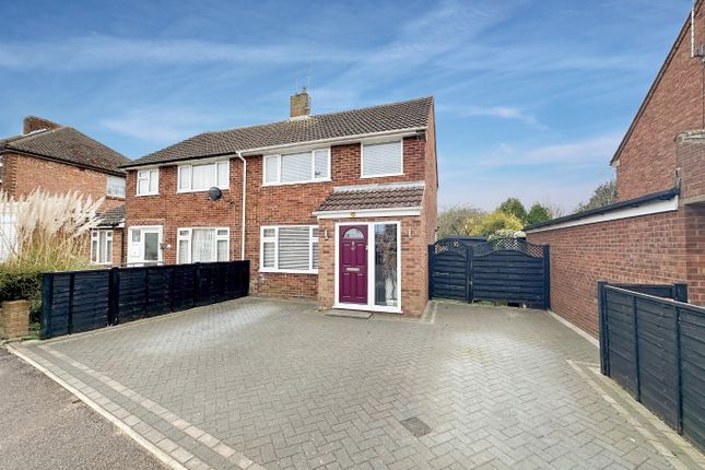 Brandreth Avenue, Dunstable LU5 3 bed semi