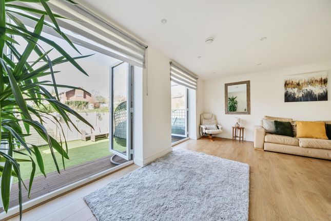 Canal Walk, London 4 bed terraced house for sale