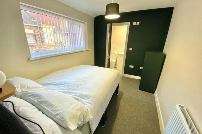 4 bed terraced house