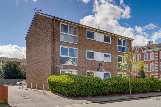 48 Pelham Road, Wimbledon, London... 2 bed flat for sale