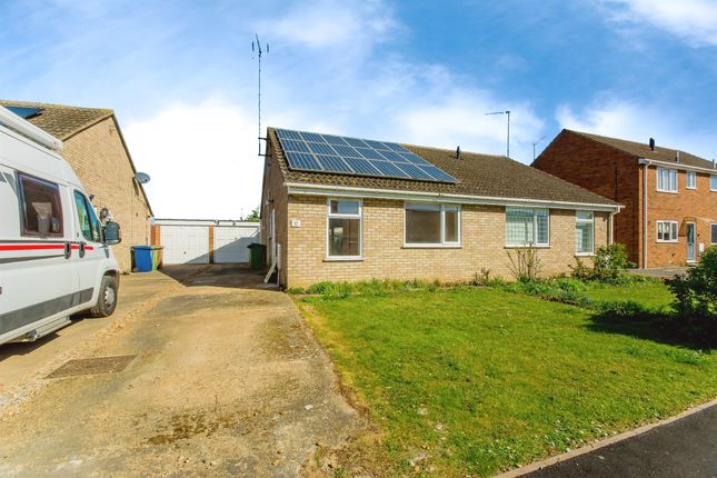 2 bedroom semi-detached bungalow for sale