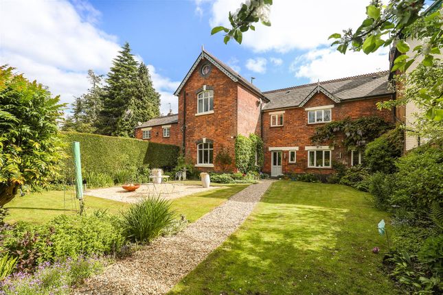 London Road, Thrupp, Stroud 4 bed terraced house for sale