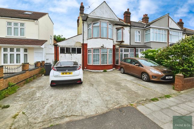 Beehive Lane, ILFORD, IG1 6 bed end of terrace house for sale