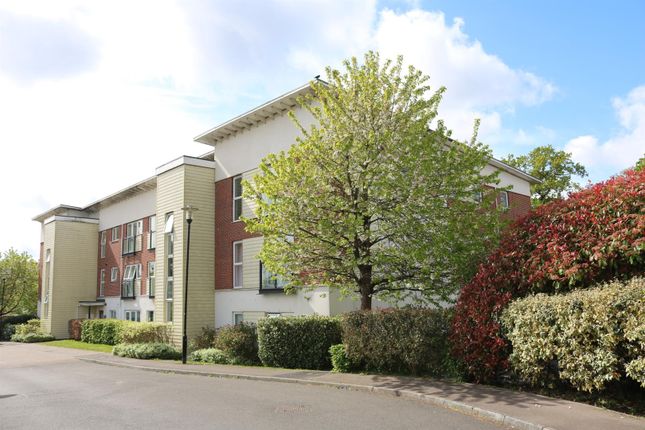 PARK VIEW ROAD, LEATHERHEAD, KT22 2 bed apartment for sale