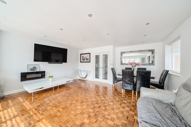 Richmond Gardens, Harrow, HA3 3 bed bungalow for sale