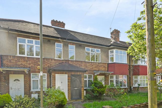 London, N20 2 bed maisonette for sale