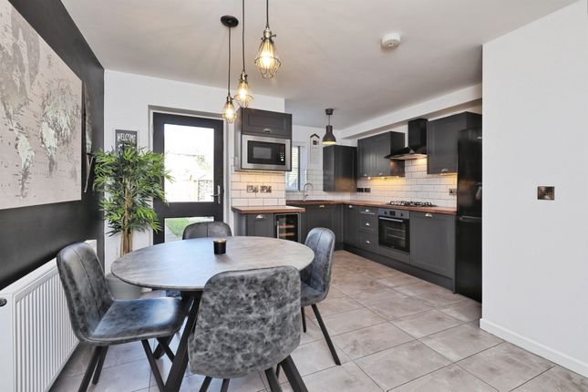 3 bedroom terraced house for sale
