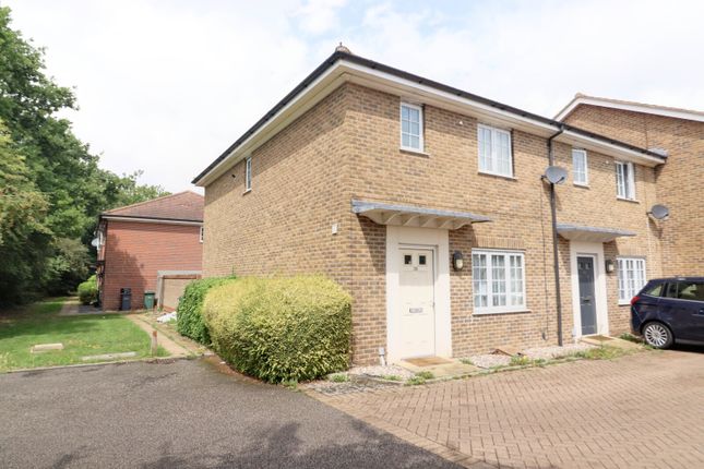 Porters Field, Braintree, CM7 3 bed end of terrace house for sale
