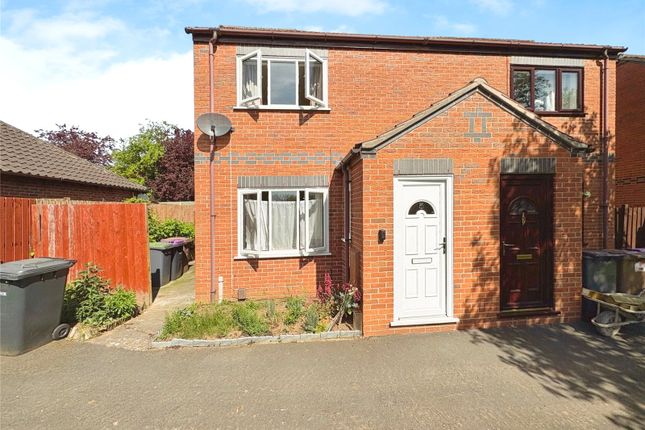 2 bedroom semi-detached house for sale