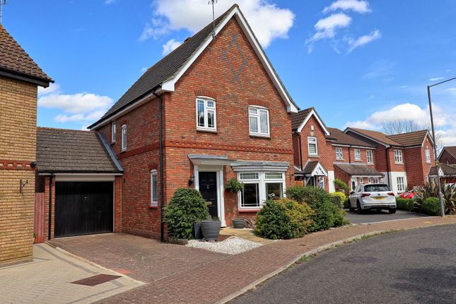 Laburnum Grove, South Ockendon RM15 3 bed detached house for sale