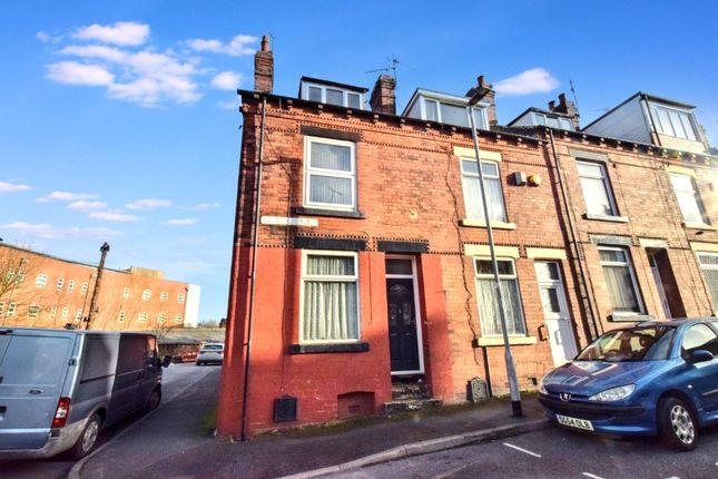 Bangor Place, Leeds, West Yorkshire 3 bed terraced house for sale