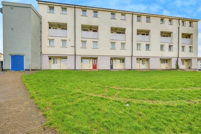 3 bedroom flat for sale