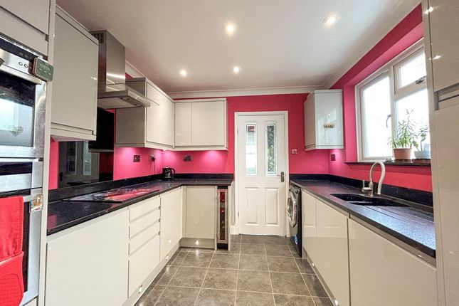 Victoria Terrace, Sittingbourne, ME10 4 bed terraced house for sale