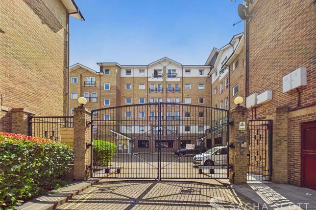 Melbourne Road, Salisbury House, SM6 2 bed apartment for sale