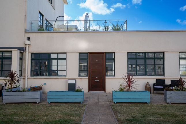 Hayes Road, Sully CF64 2 bed flat for sale