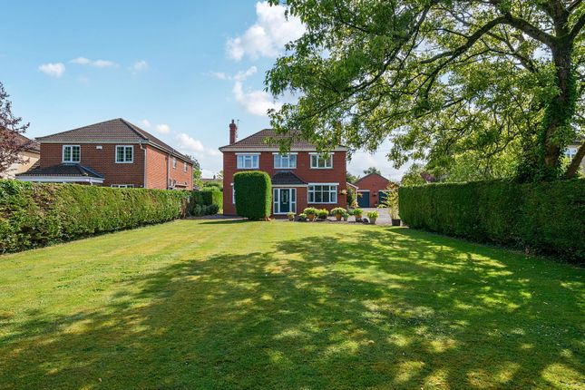 London Road, Chippenham SN15 4 bed detached house for sale