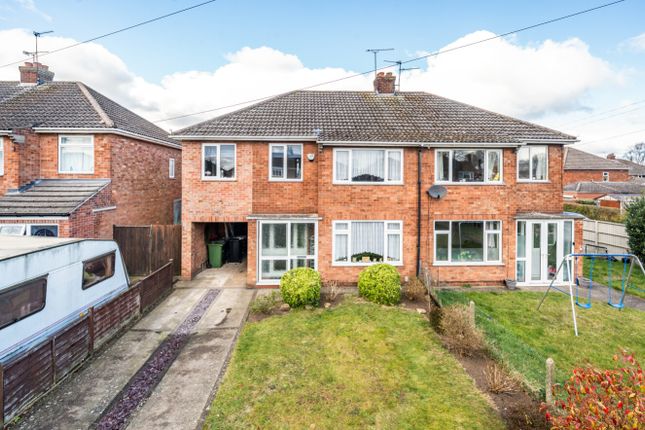 Hykeham Road, Lincoln, Lincolnshire, LN6 4 bed semi