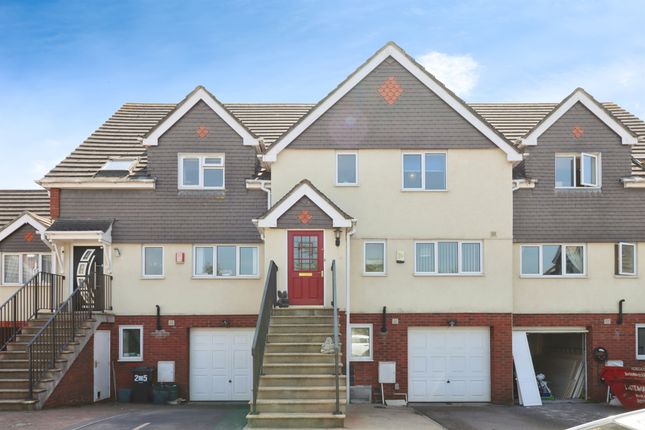 4 bedroom town house for sale
