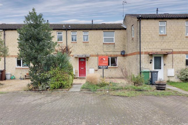 Robin Court, Stonehouse 2 bed terraced house for sale