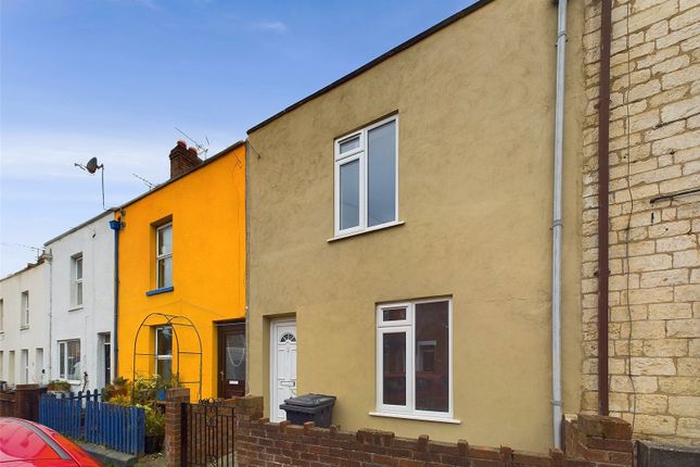 High Street, Gloucester... 2 bed terraced house for sale