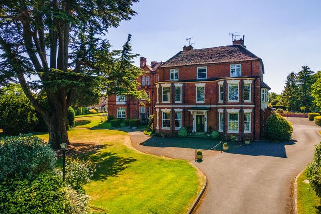 Glasshouse Lane, Lapworth, Solihull 3 bed apartment for sale