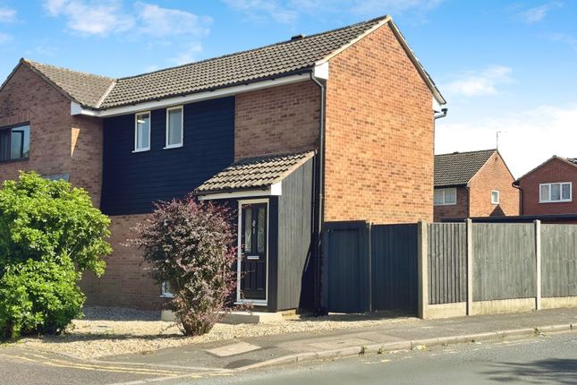 Fleetwood Close, London E16 2 bed end of terrace house for sale