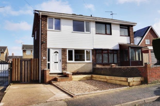 3 bedroom semi-detached house for sale