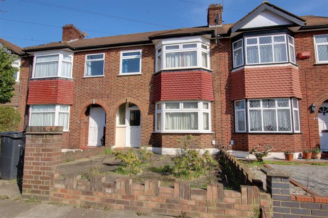 Lynmouth Avenue, Enfield 3 bed terraced house for sale