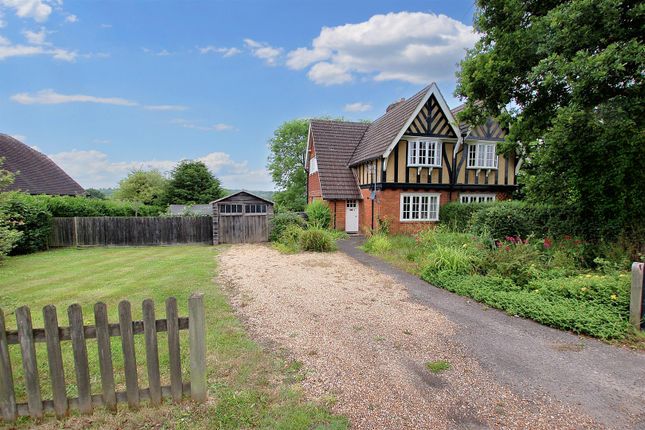 Hamptons Road, Hadlow, Tonbridge 2 bed semi