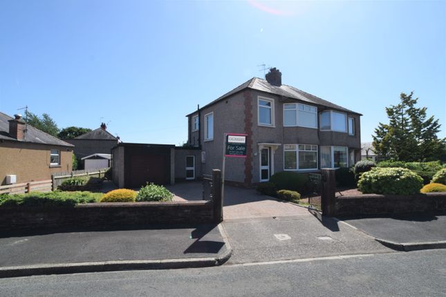 20 Roberts Crescent, Dumfries, DG2 7RS 3 bed semi