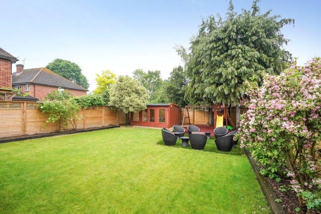 4 bed detached house