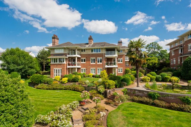 Broadwater Place, Weybridge, Surrey... 3 bed apartment for sale