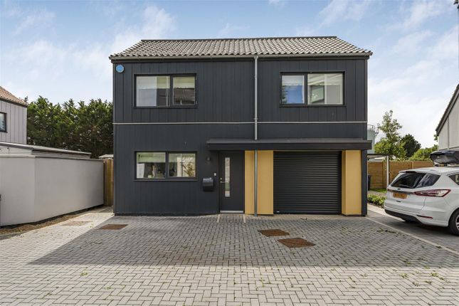 Fairfield End, Cambridge CB5 2 bed detached house for sale
