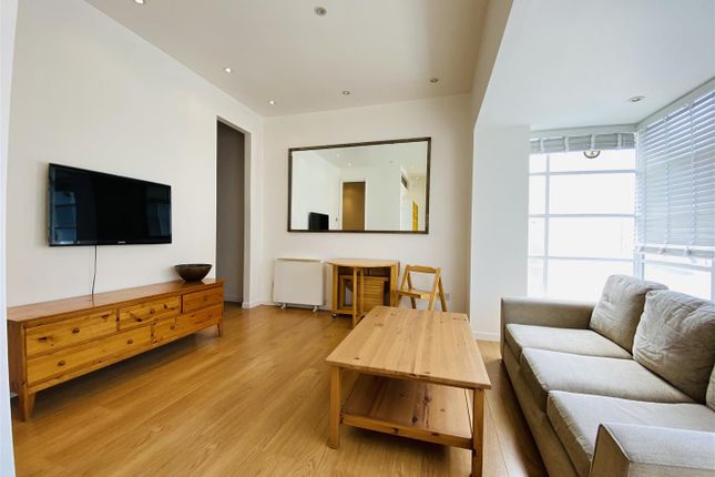 Narrow Street, London E14 1 bed apartment for sale