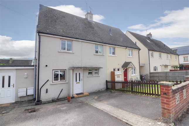 2 bedroom semi-detached house for sale
