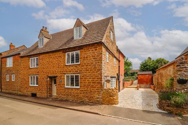 5 bedroom cottage for sale