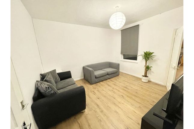 4 bed terraced house