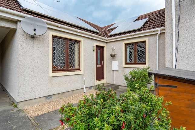 3 bedroom semi-detached bungalow for sale