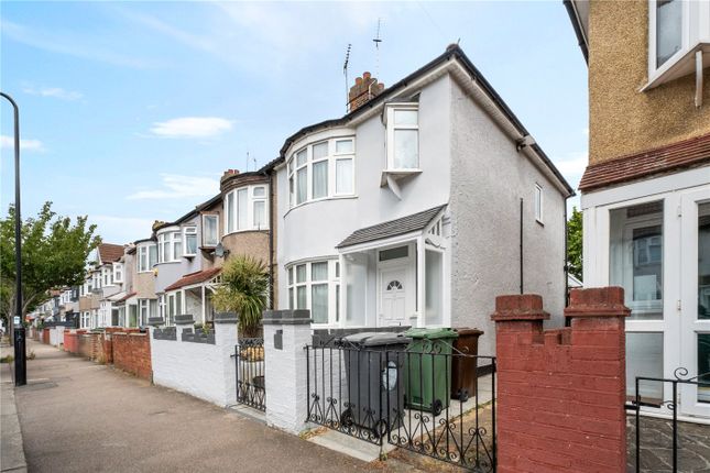 Sanderstead Road, London, E10 3 bed end of terrace house for sale