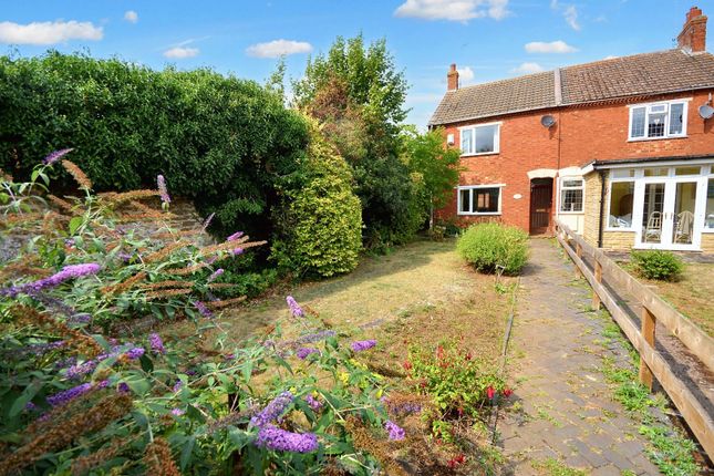 2 bedroom semi-detached house for sale